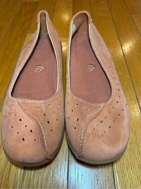 Acorn Shoes Womens 8 Flats Loafer Orange Perforated Leather Comfort Slip Ons